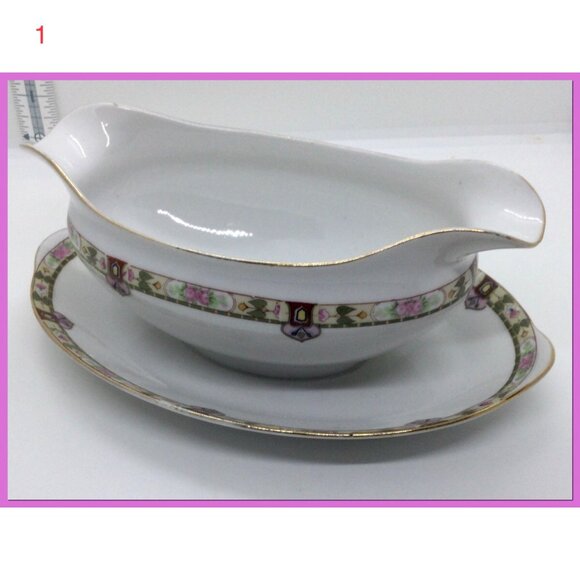103 yr Serveware, Gravy Boat - Picture 1 of 9